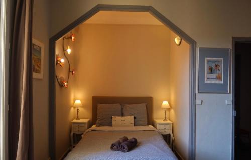Charming studio overlooking a beautiful garden