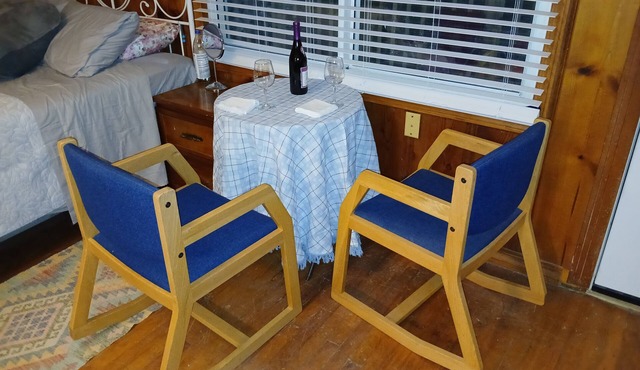 Charming studio with DECK, WiFi and AC near beach in wonderful Gulfport