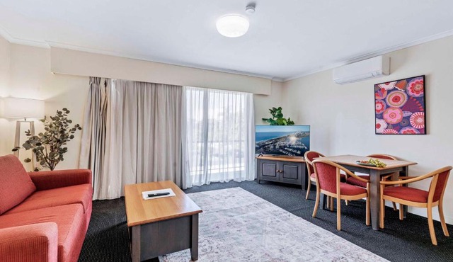 Charming Suite Easy Access 2 CBD by Custom Bnb Hosting