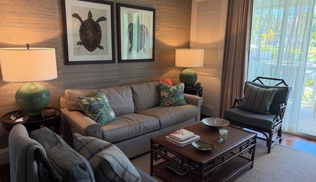 Charming Suite with updated Living Room, king bed, WiFi, and a Fresh Water Pool.