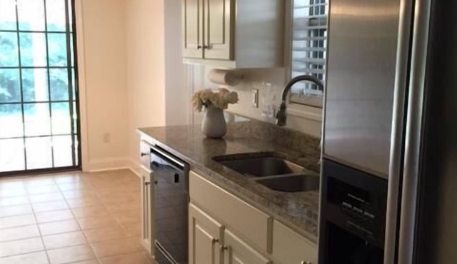 Charming Summer + Fall Football Rental - Near Square & Ole Miss Camp