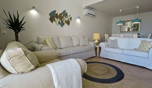 Charming Sunny Villa Sao Rafael Beach