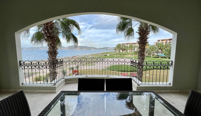 Charming sunset ocean view unit