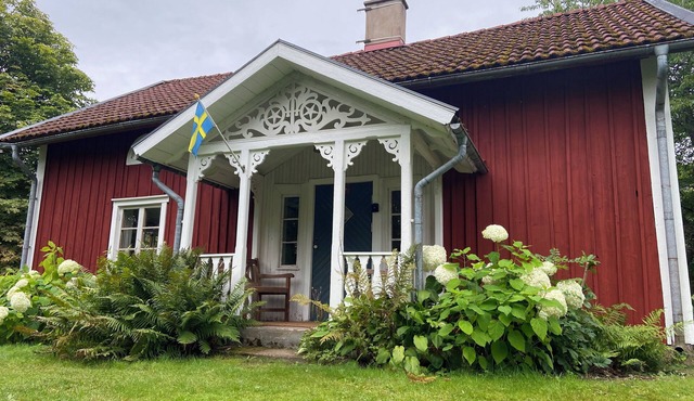 Charming Swedish cottage in dreamlike nature with lots of peace and quiet