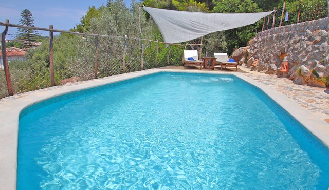 Charming swimming pool villa walking distance from the beach in Port de Soller.