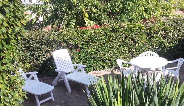 Charming T2 in Quiet Arcachon Heights - Terrace & BBQ - Walk to Shops & Beaches