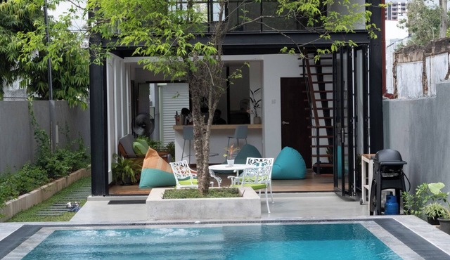 Charming tiny home in Colombo, Sri Lanka with private swimming pool