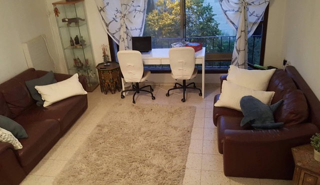 Charming Townhouse w/View of Temple Mount. 20% DISCOUNT for 28+ night stay.