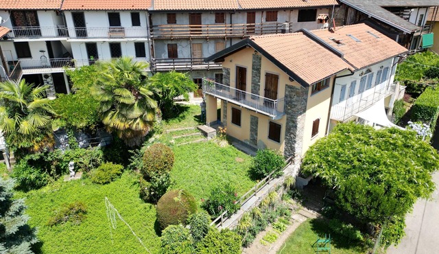 Charming traditional Ameno cottage with private garden, balcony & AC