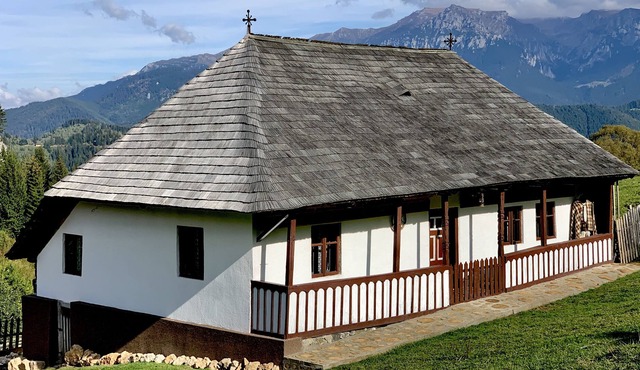 Charming traditional house in a pristine location