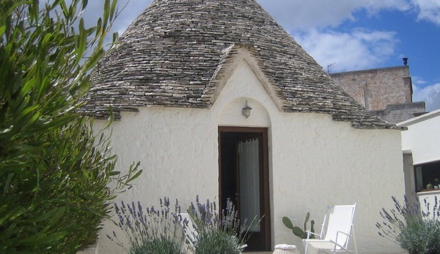 Charming trullo with private garden situated near the city center