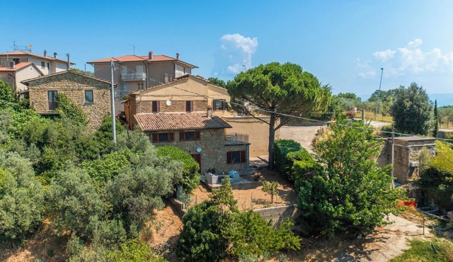 Charming Tuscany style home with AC and heater in beautiful Umbria.