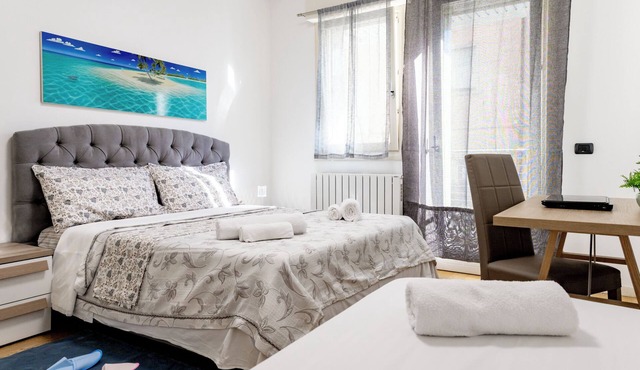 Charming Two Bedroom Private Apartment