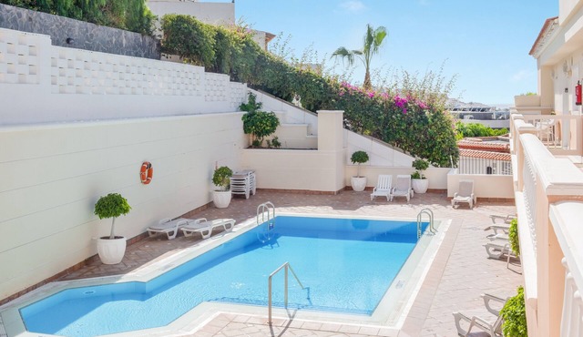 Charming Vacation Rental “Apartamento Los Gigantes” with Wi-Fi, Balcony & Terrace