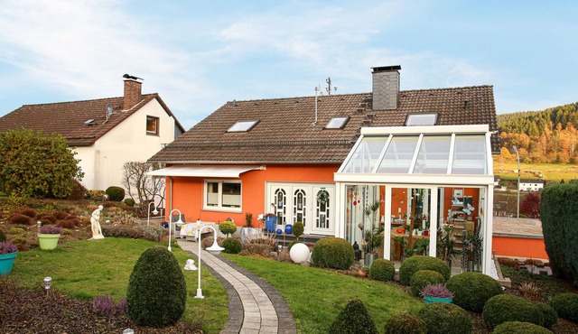 Charming vacation apartment with modern interior in Netphen.