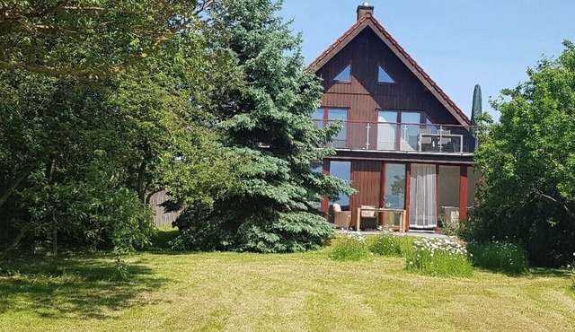 Charming vacation apartment on Lake Dassow - Baltic Sea - natural idyll meets comfort
