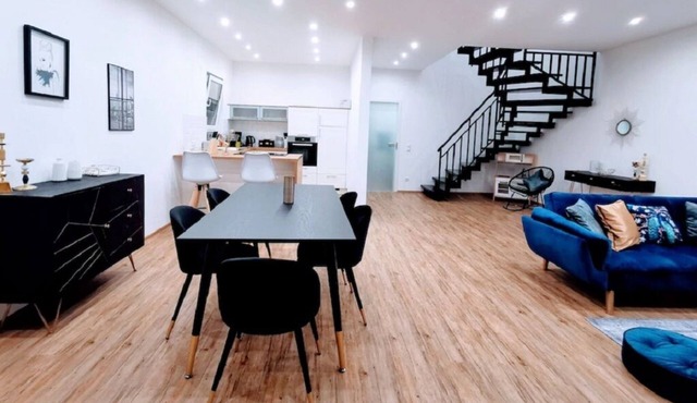 Charming Vacation Home “Ludwig der XVI” with Wi-Fi, Terrace & Garden