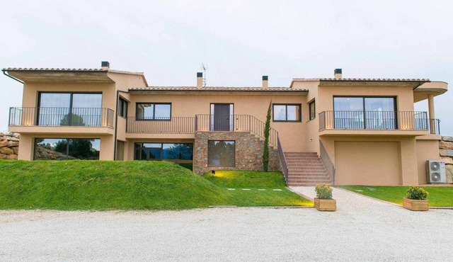 Charming vacation villa - El Serrat