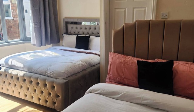 Charming Victorian Apartment in Central Wolverhampton