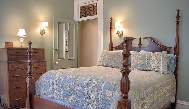 Charming Victorian Stay Near Knoebels
