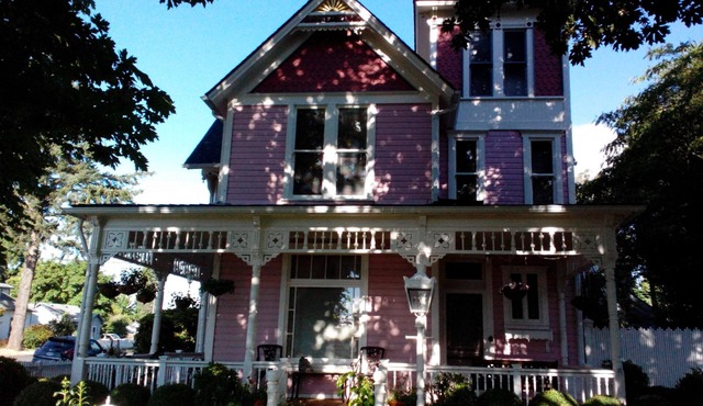 Charming victorian carriage house