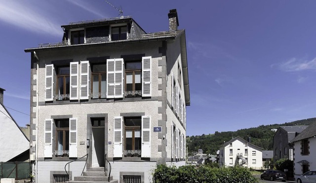Charming Villa for 4 in Mont-Dore
