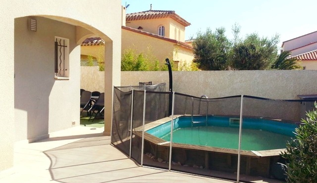 Charming villa 5 mins from the sea with pool/Lovely villa with pool