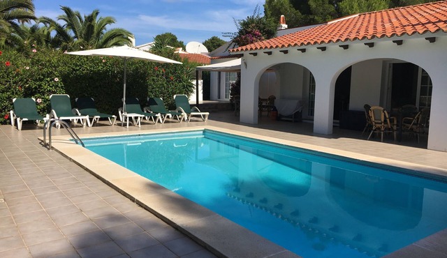 CHARMING VILLA, GOLF AND BEACH ON THE NORTH COAST OF MINORCA.