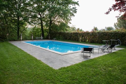 Charming villa in Alvignano with private pool