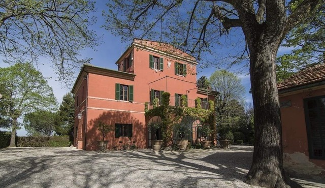 Charming villa in Jesi wine country