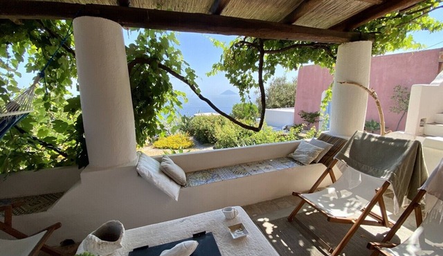 Charming villa in SALINA Capo Faro- dream sunset -
