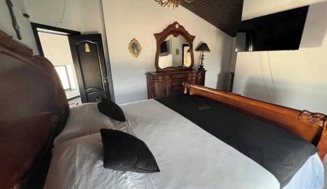 Charming villa in superb Eforie with WiFi, AC & Deluxe King Room