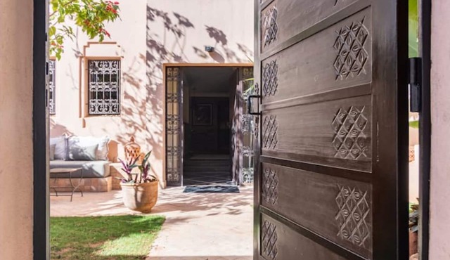 Charming villa, located 10 minutes from the ocean