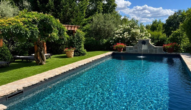 Charming Villa surrounded by woods with pool and Air Conditioning in all rooms