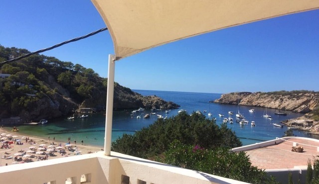 Charming villa with sea view- next to the beach-Ideal for couples and families