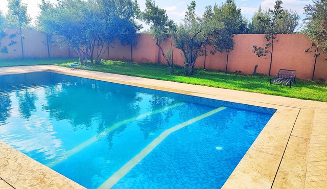 Charming villa with 2 bedrooms and AC, WiFi in welcoming Marrakech