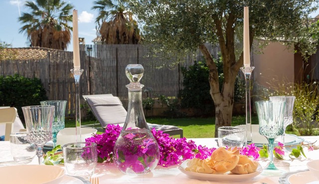 Charming Villa with garden close the beach