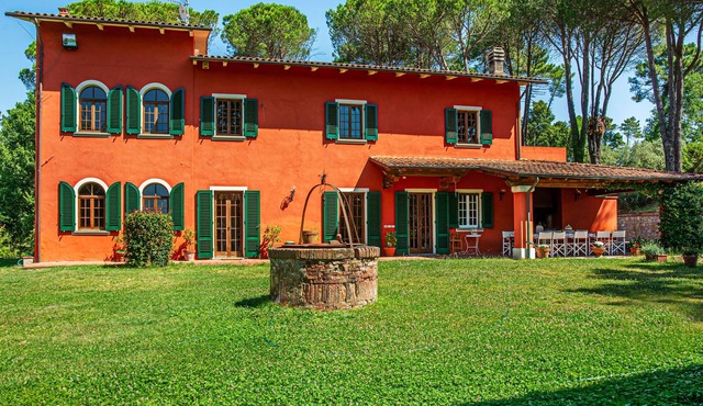 Charming Villa with private pool between Lucca and Florence