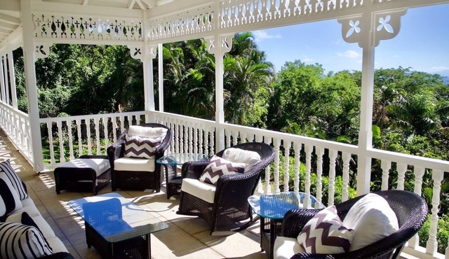 Charming Villa with Pool and Hot Tub in Zetlands Nevis - Perfect for Relaxation