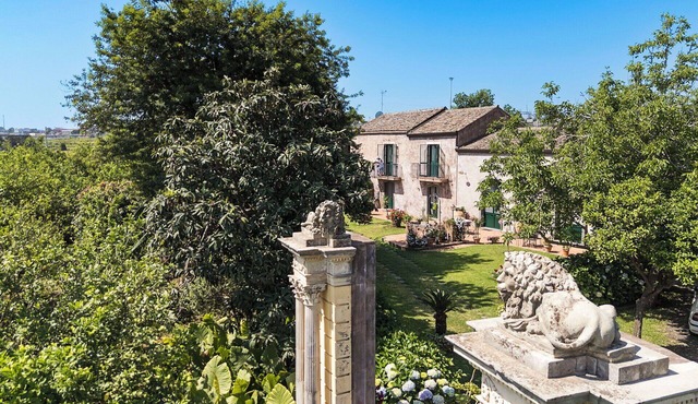 Charming villa with pool, blossoming garden & view
