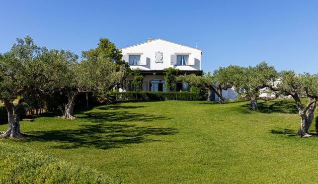 Charming Villa with pool