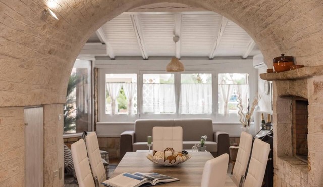 Charming villa with pool in Monopoli