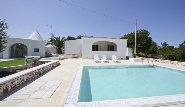Charming Villas - Villa d'Itria with Trullo by Wonderful Italy