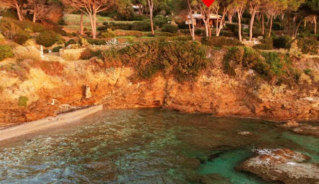 CHARMING VILLINO DEI PEDUCELLI DIRECTLY ON THE SEA!