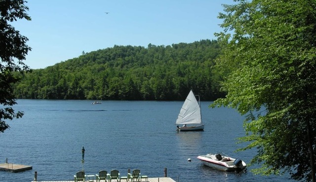 Charming Waterfront Cottage on pristine Southern Maine Lake