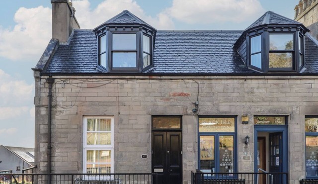 Charming Wee Flat in Fortrose