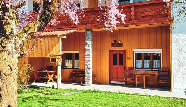 Charming, Well-Equipped Apartment in a Peaceful Setting