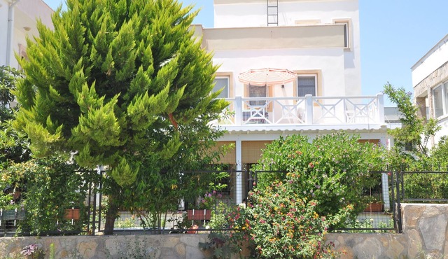 Charming, well-kept, cozy apartment quiet, near the beach and town