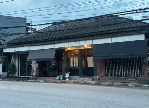 Charoen Hostel
