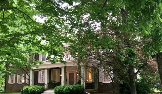 Charred Oaks Inn